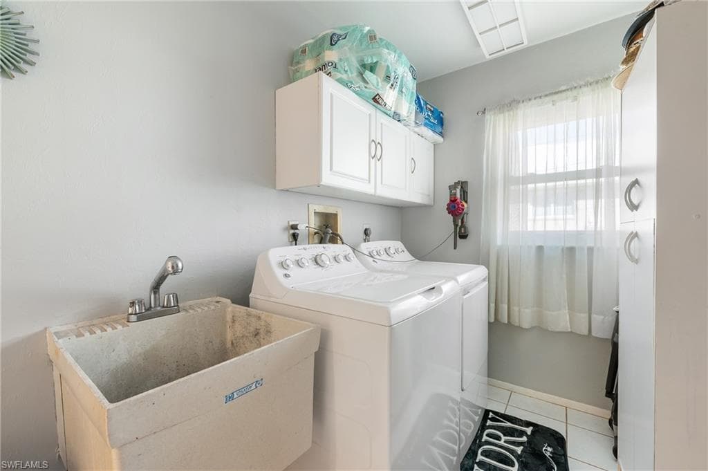 3584 Cartwright CT, BONITA SPRINGS FL 34134-20