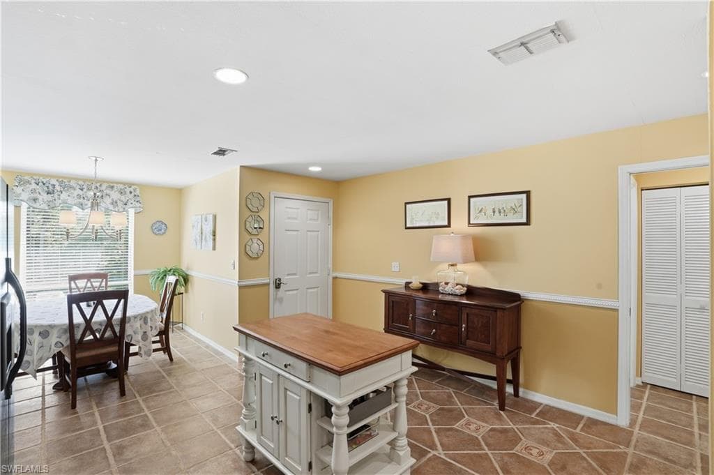 1120 Sarah Jean CIR B204-12