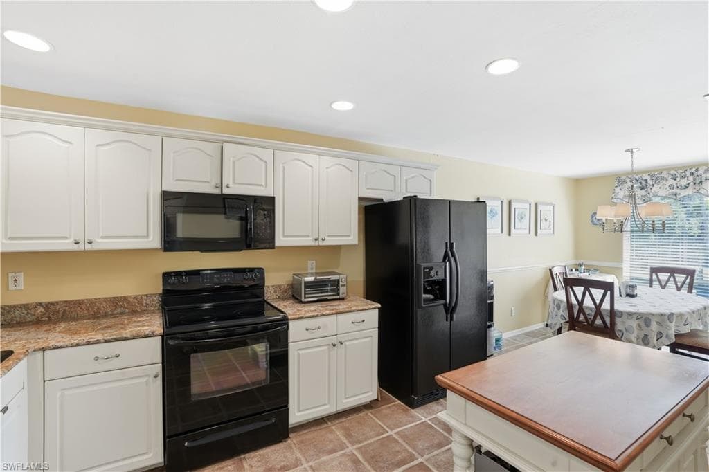 1120 Sarah Jean CIR B204-11