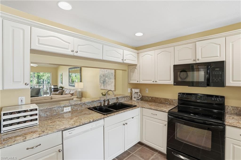 1120 Sarah Jean CIR B204-10