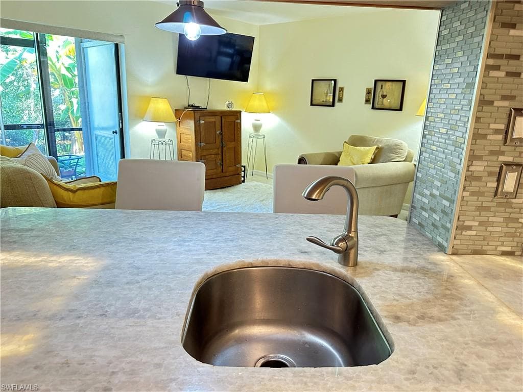 9635 Eaton Gardens LN # 103, FORT MYERS FL 33919-11