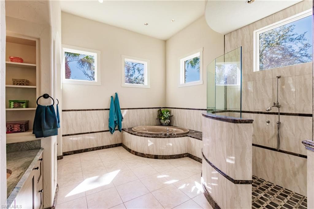 11558 Aerie LN, NAPLES FL 34120-22