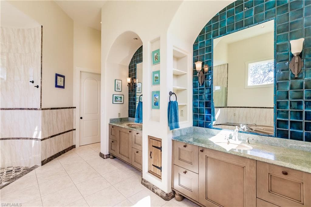 11558 Aerie LN, NAPLES FL 34120-21