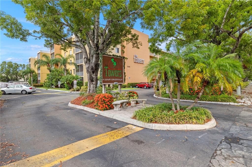2366 E Mall DR # 213, FORT MYERS FL 33901-1