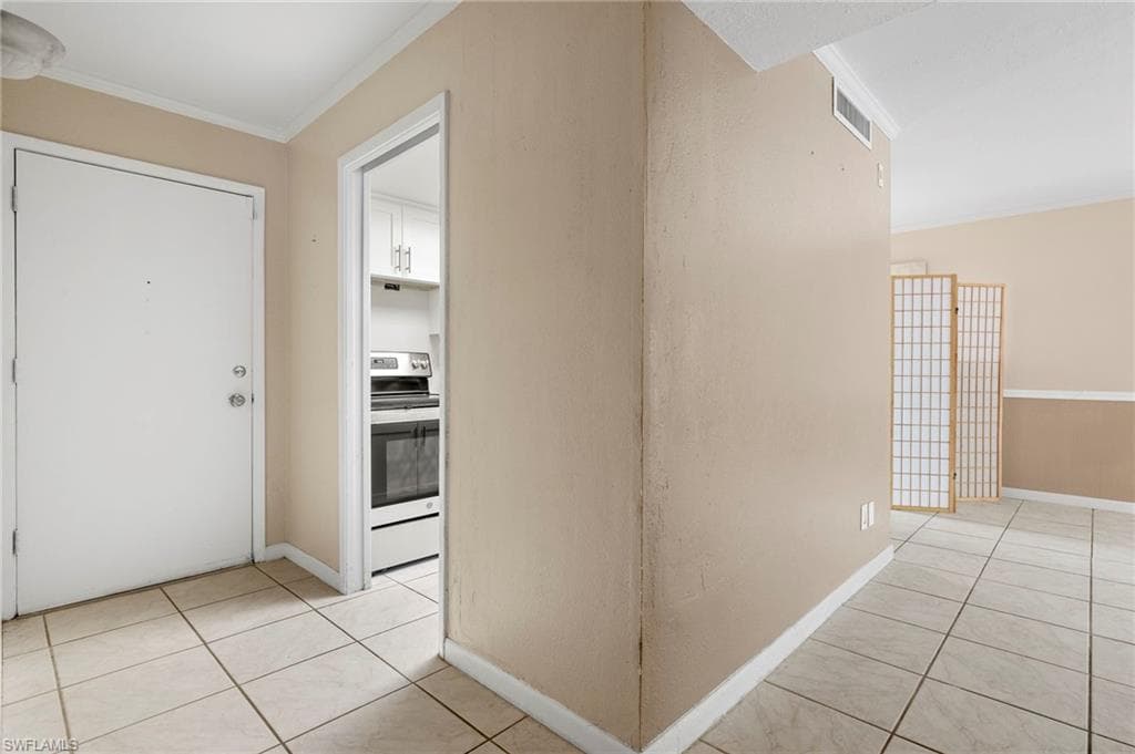 2366 E Mall DR # 213, FORT MYERS FL 33901-6