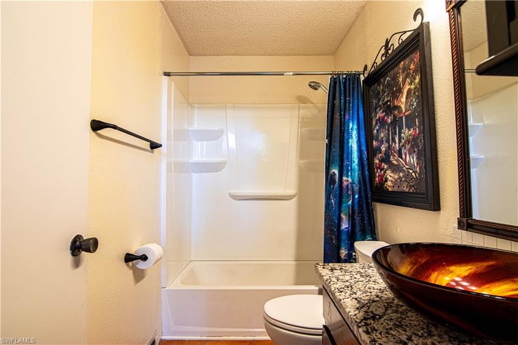 8407 S Haven LN, FORT MYERS FL 33919-26