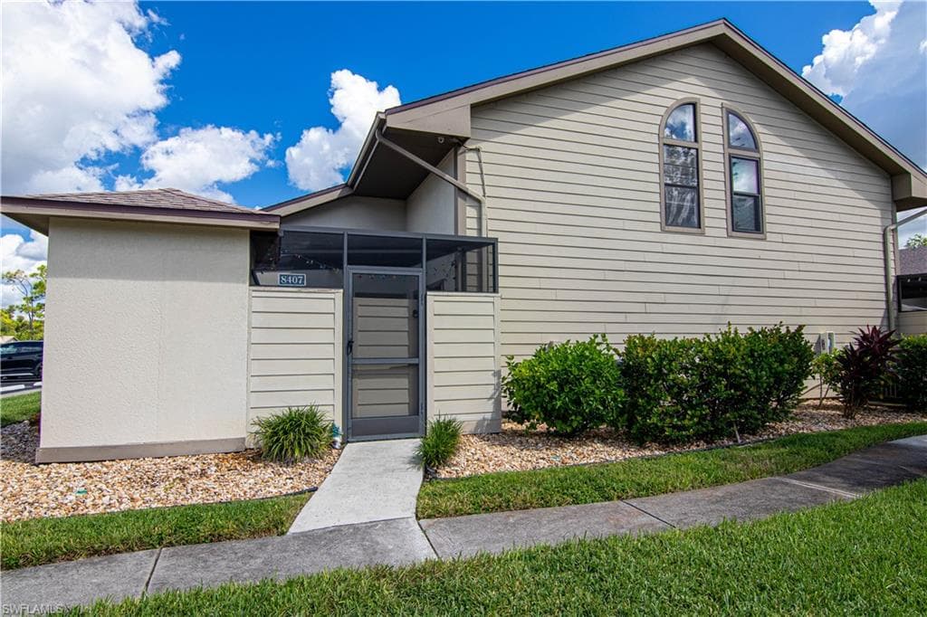 8407 S Haven LN, FORT MYERS FL 33919-2