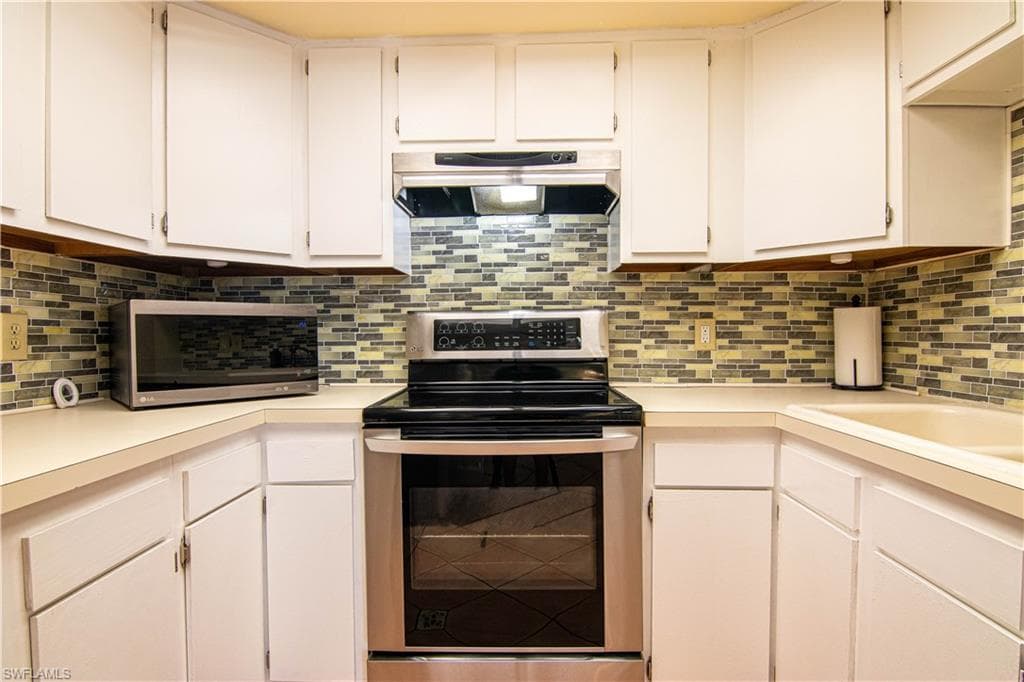 8407 S Haven LN, FORT MYERS FL 33919-9