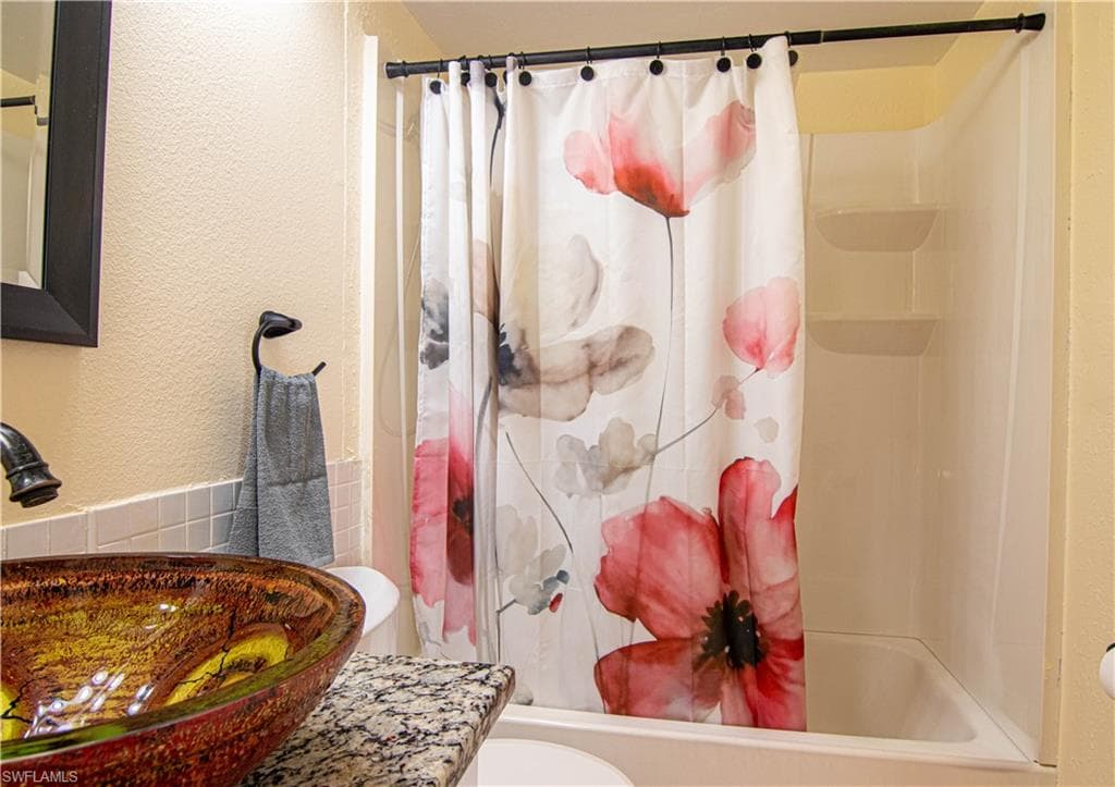 8407 S Haven LN, FORT MYERS FL 33919-14