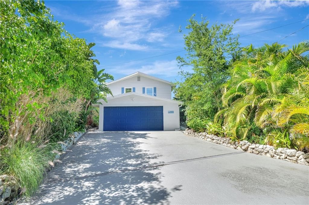 193 Cocohatchee ST, NAPLES FL 34110-46