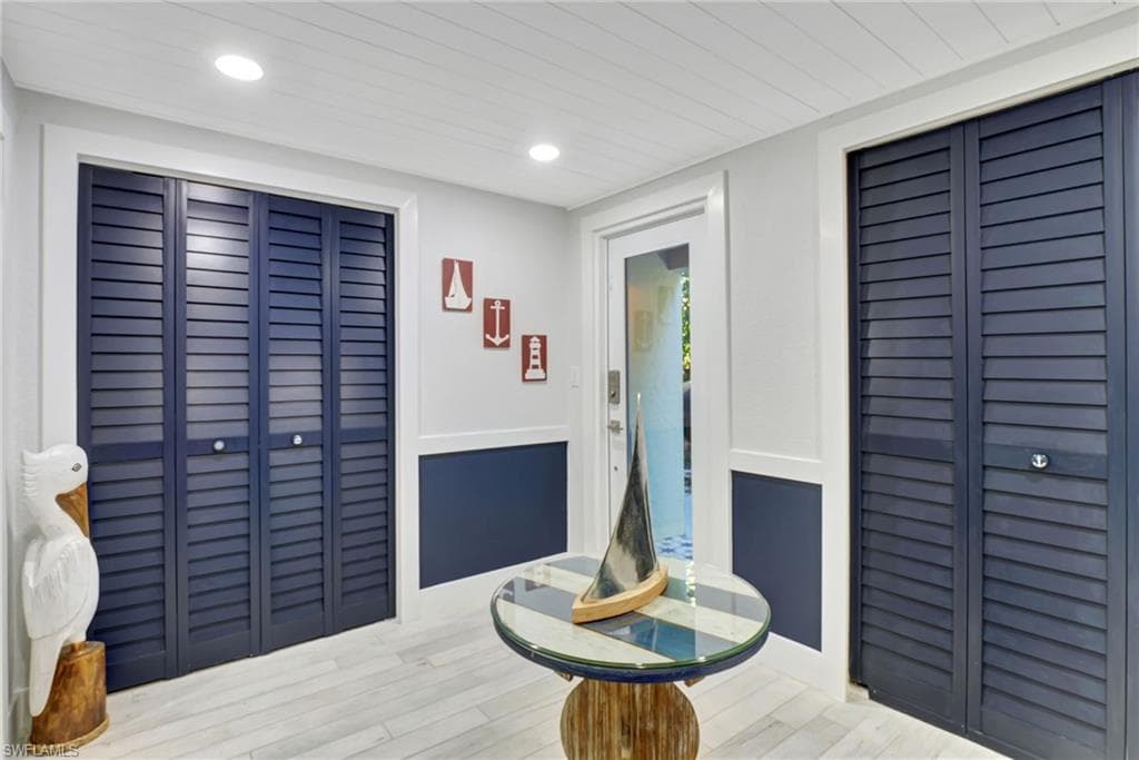 193 Cocohatchee ST, NAPLES FL 34110-31