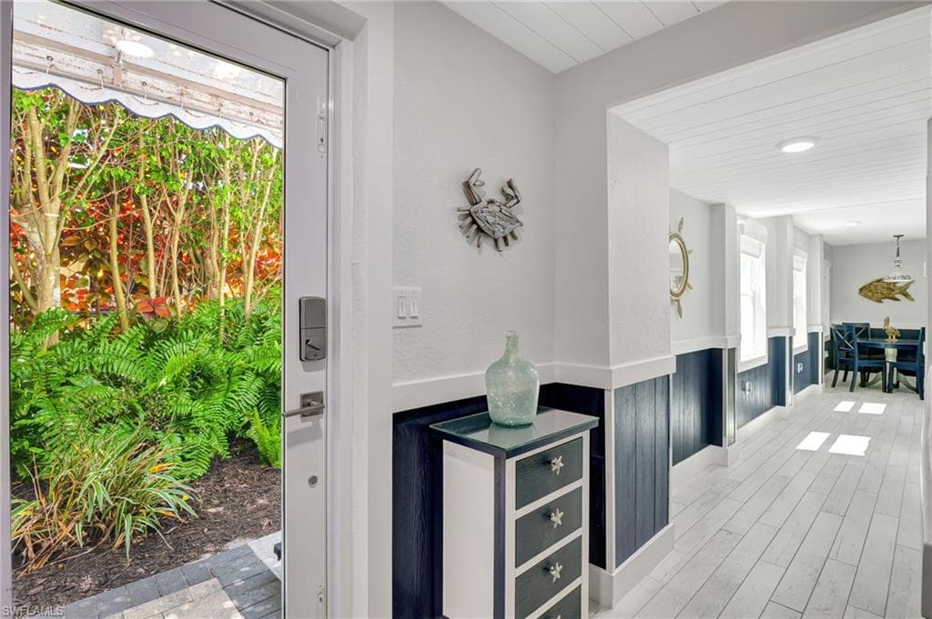 193 Cocohatchee ST, NAPLES FL 34110-29