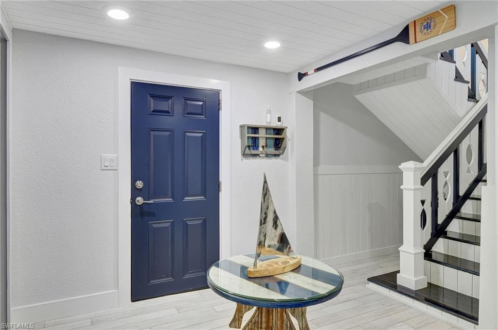 193 Cocohatchee ST, NAPLES FL 34110-30