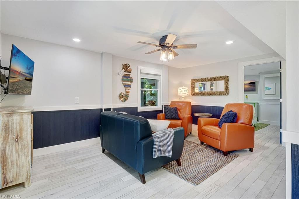 193 Cocohatchee ST, NAPLES FL 34110-24