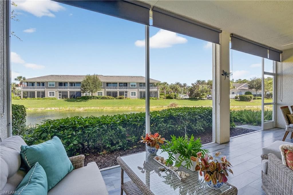 6960 Avalon CIR # 803, NAPLES FL 34112-21