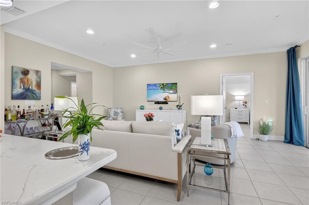 6960 Avalon CIR # 803, NAPLES FL 34112-3