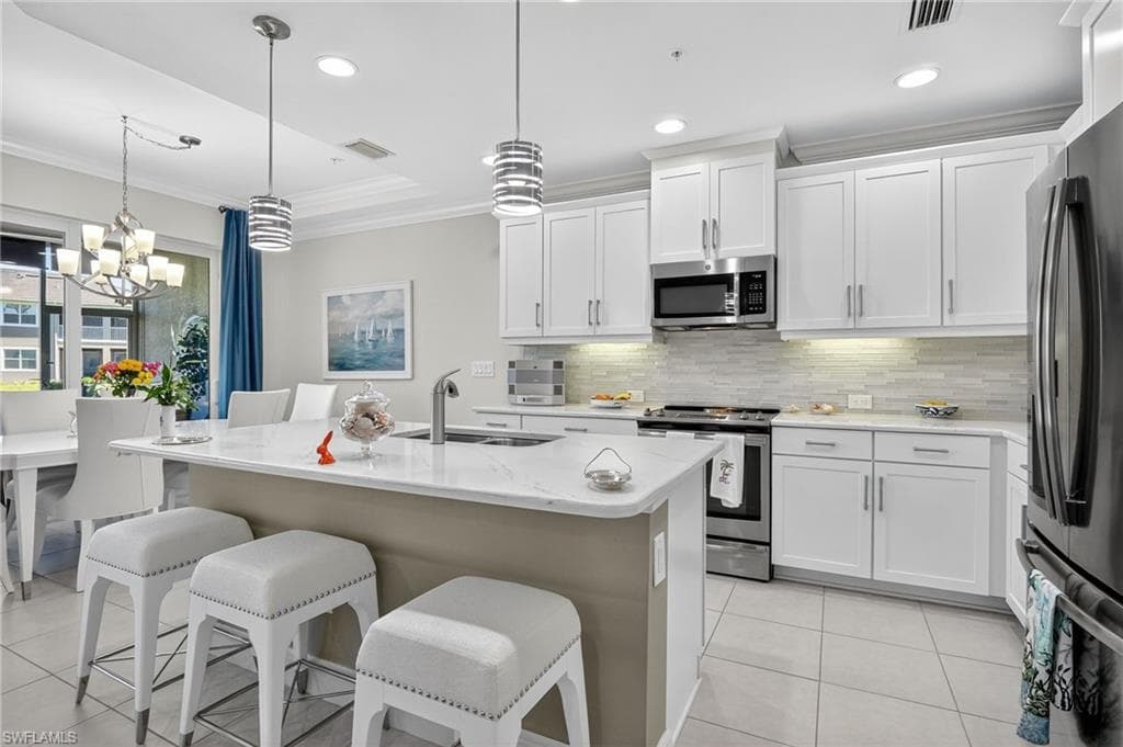 6960 Avalon CIR # 803, NAPLES FL 34112-7