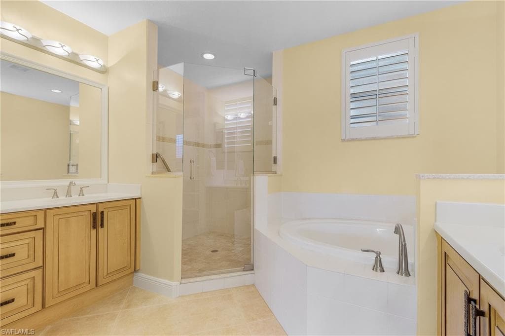 801 Regency Reserve CIR 4301-12