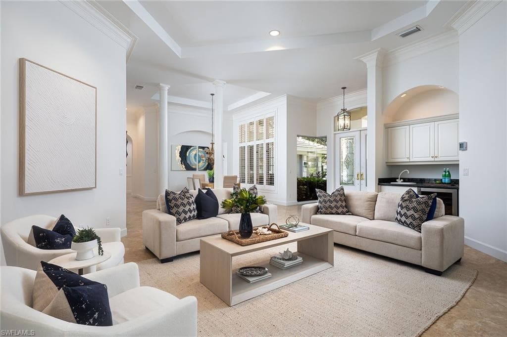 896 Barcarmil WAY, NAPLES FL 34110-7