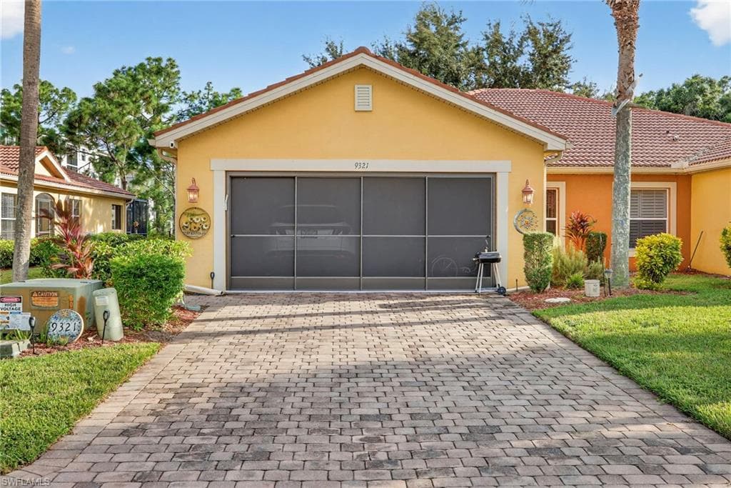 9321 Aegean CIR, LEHIGH ACRES FL 33936-2