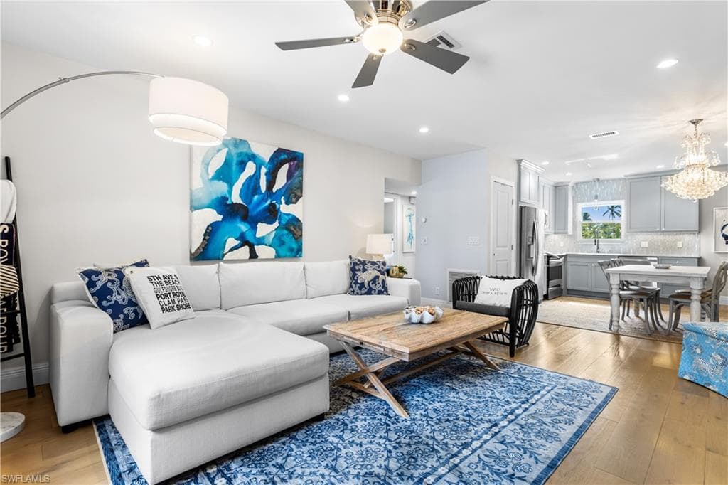 940 3rd ST S # 201, NAPLES FL 34102-1