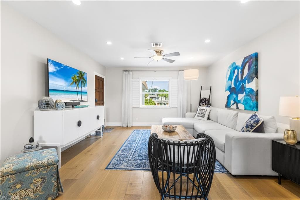 940 3rd ST S # 201, NAPLES FL 34102-2