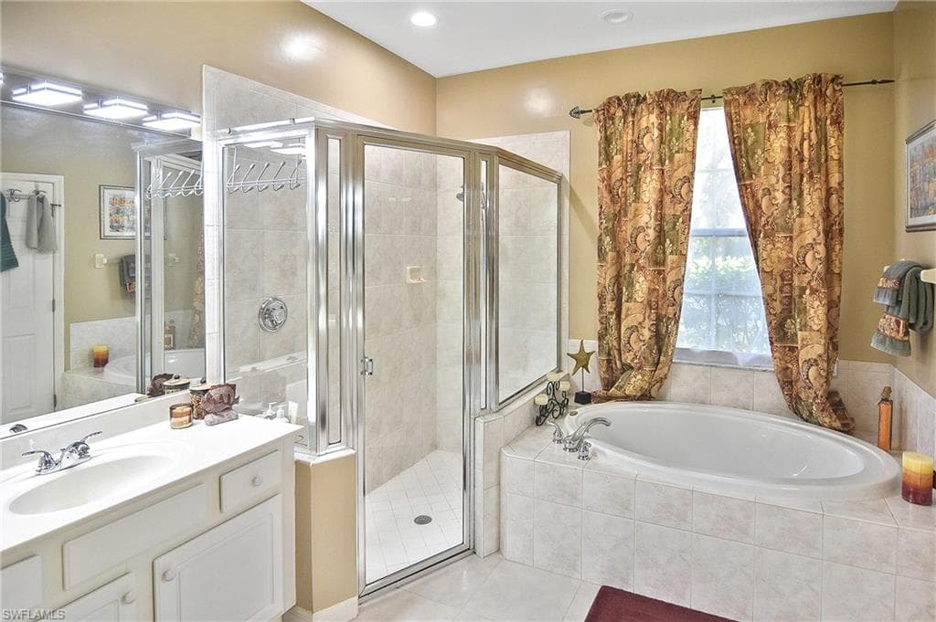 9160 Kings Cove CT, FORT MYERS FL 33967-11