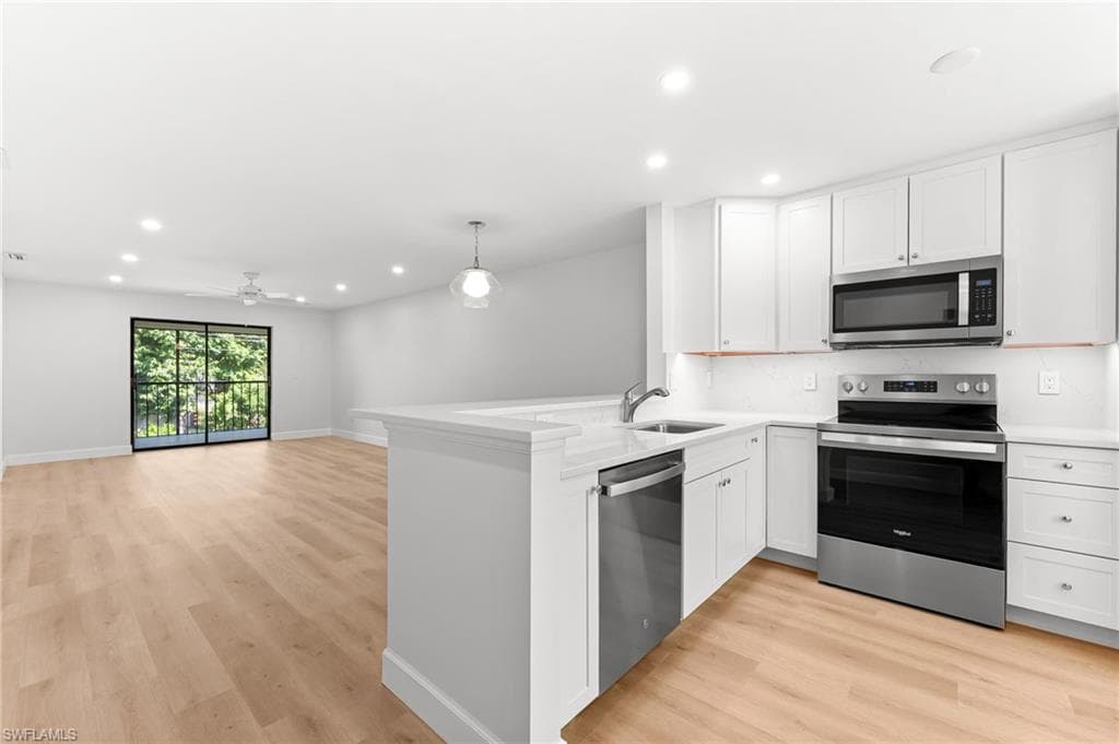 1155 Rosemary CT # B207, NAPLES FL 34103-2