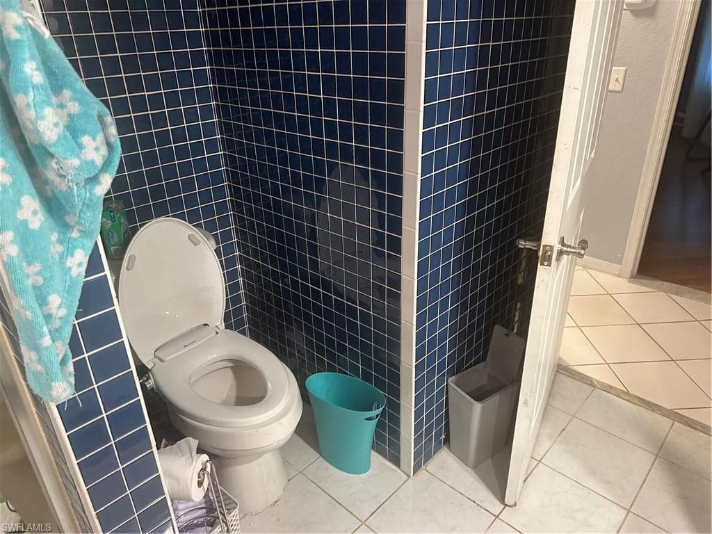 950 Moody RD # 110, NORTH FORT MYERS FL 33903-19