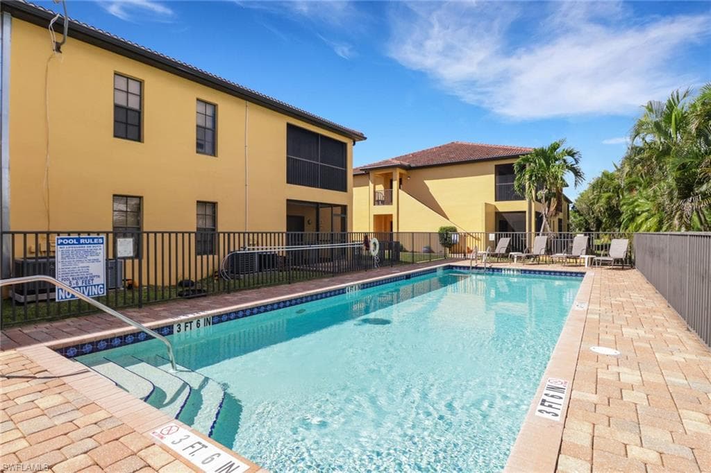 5003 SW 16th PL 108-26