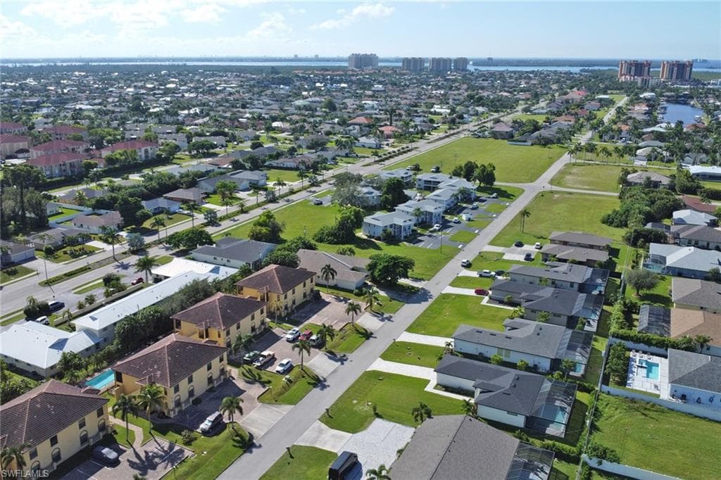 5003 SW 16th PL 108-45