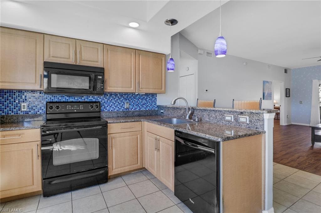 5003 SW 16th PL 108-13