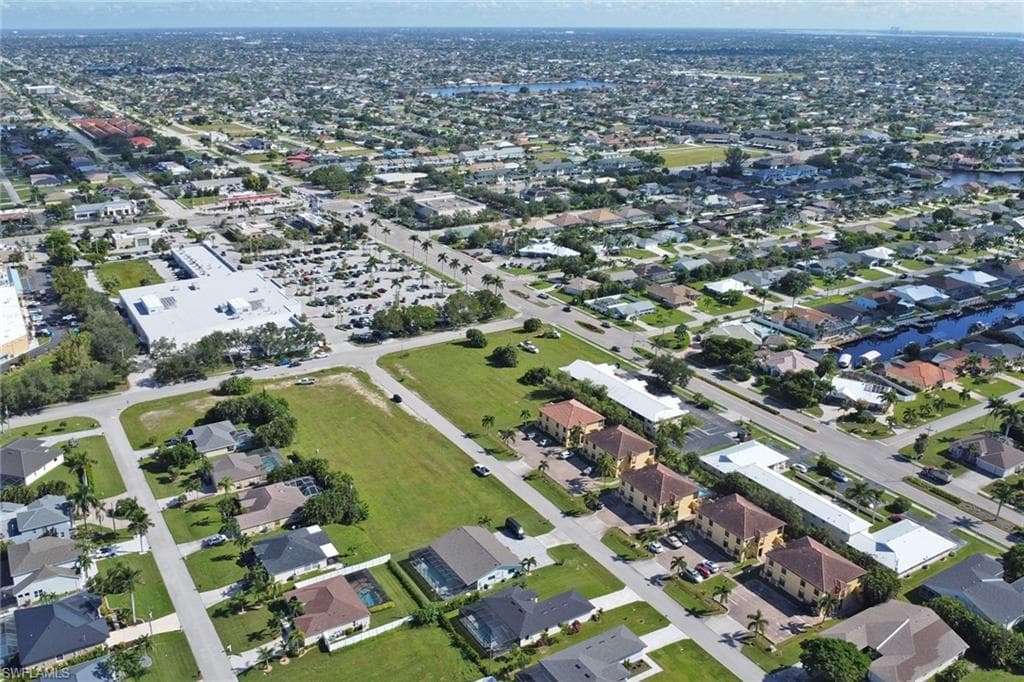 5003 SW 16th PL 108-36