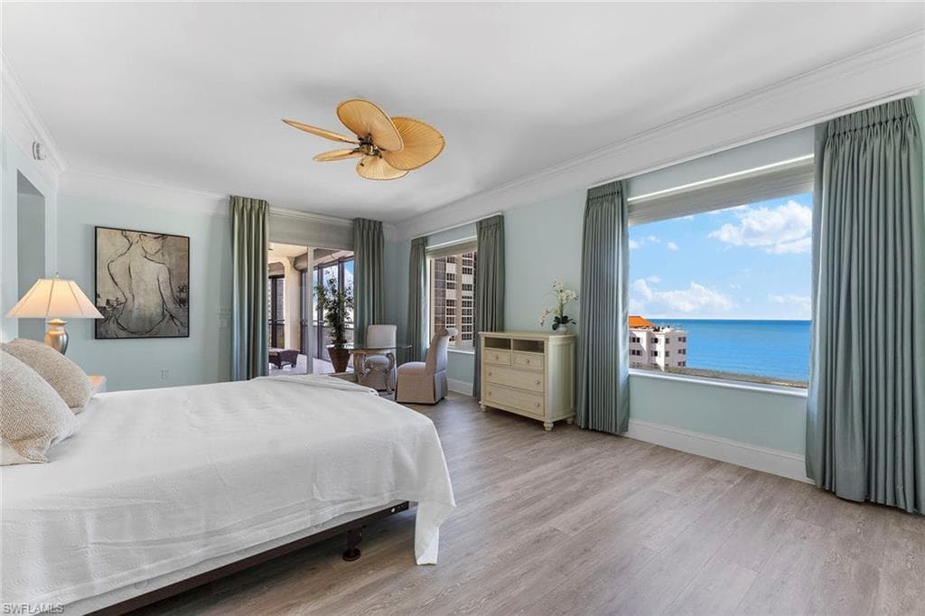 81 Seagate DR # 801, NAPLES FL 34103-15