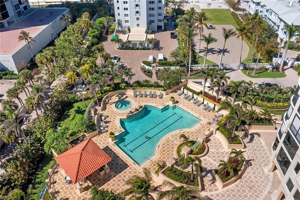 81 Seagate DR # 801, NAPLES FL 34103-36