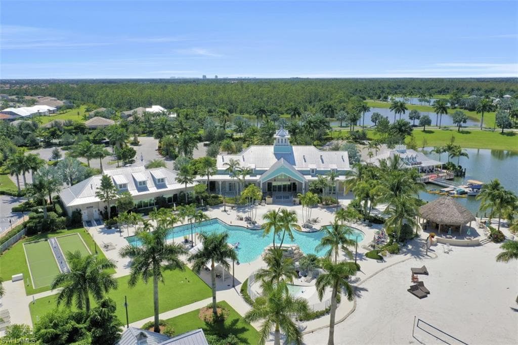 14663 Edgewater CIR, NAPLES FL 34114-1
