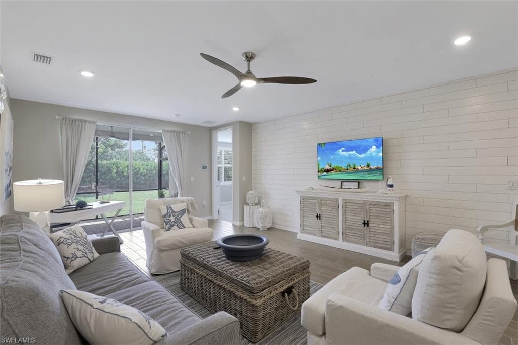 14663 Edgewater CIR, NAPLES FL 34114-6