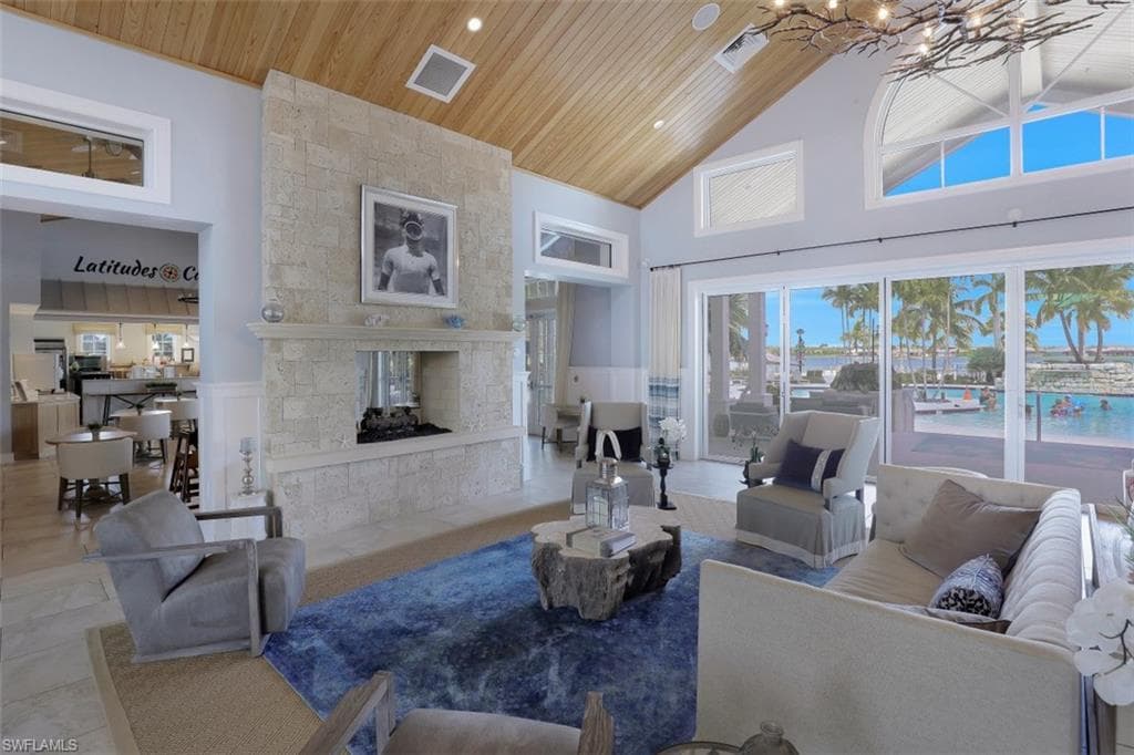 14663 Edgewater CIR, NAPLES FL 34114-27