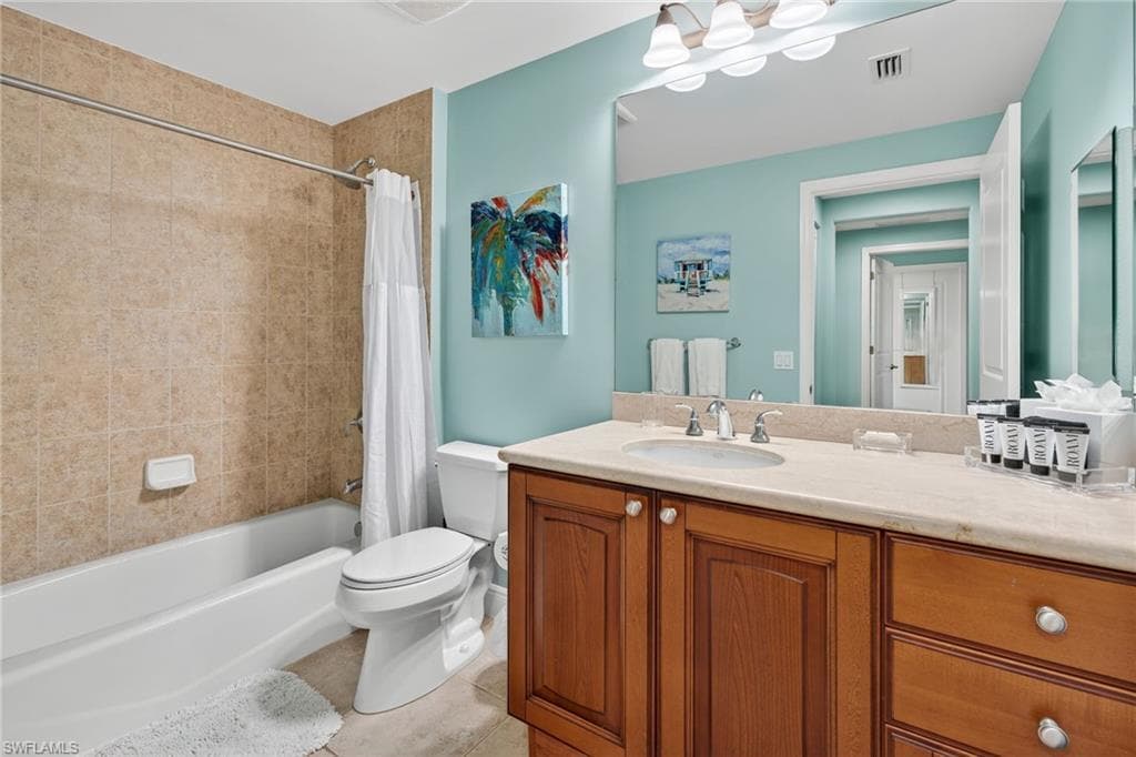 975 Sandpiper ST # A204, NAPLES FL 34102-8