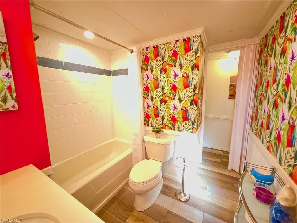 220 Derwent BLVD, FORT MYERS FL 33908-15