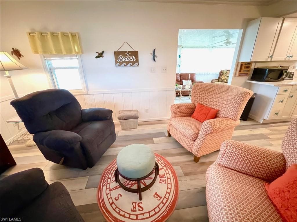 220 Derwent BLVD, FORT MYERS FL 33908-3