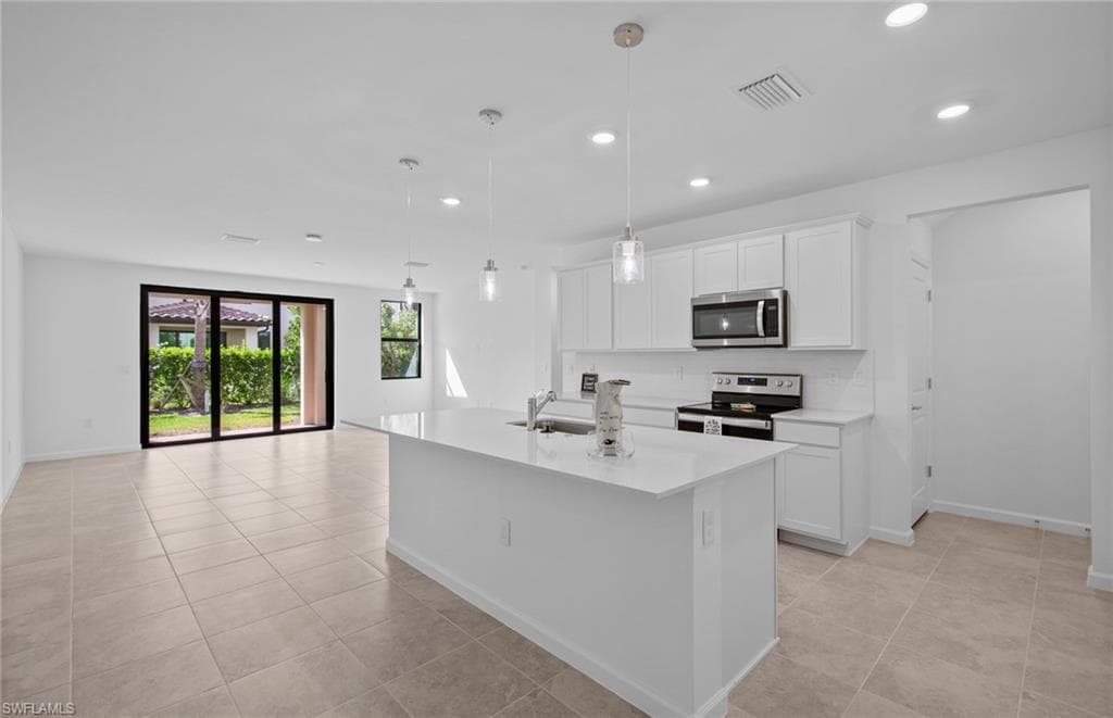1630 Lake Jessup CIR, CAPE CORAL FL 33909-1