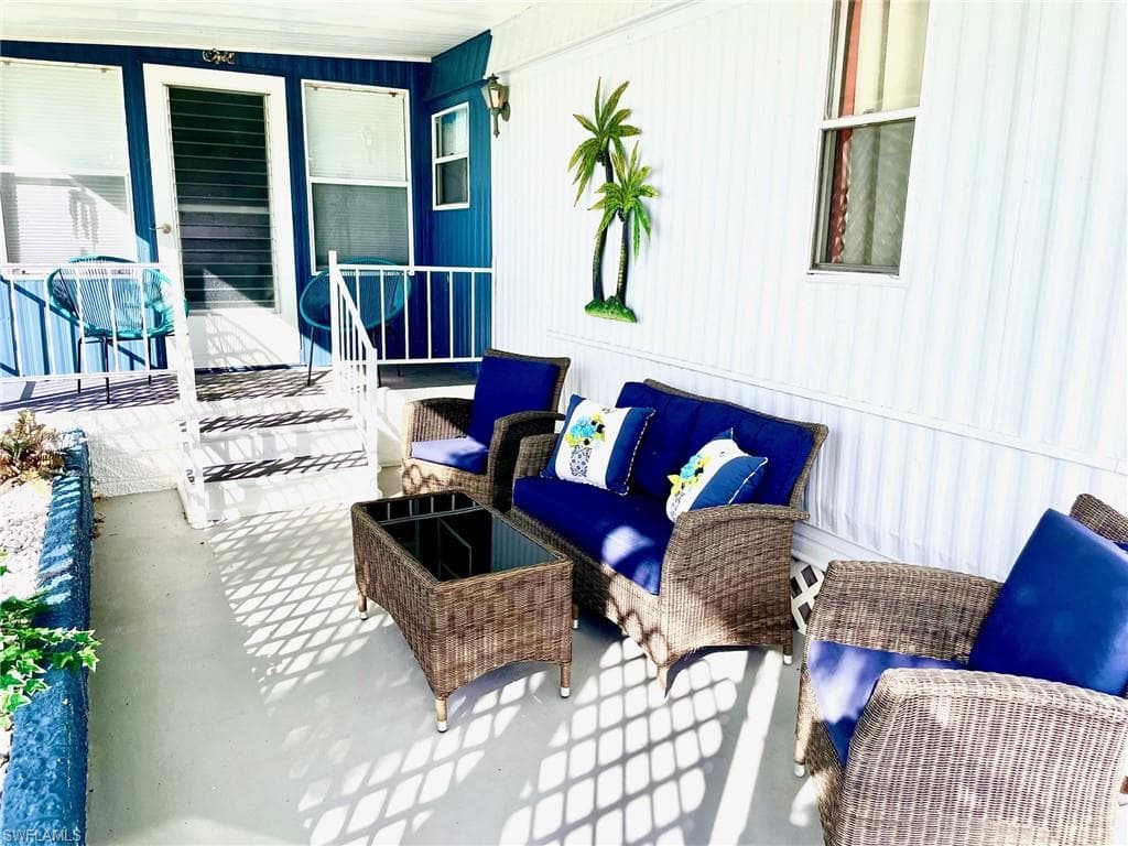 252 Daisy AVE, FORT MYERS FL 33908-16