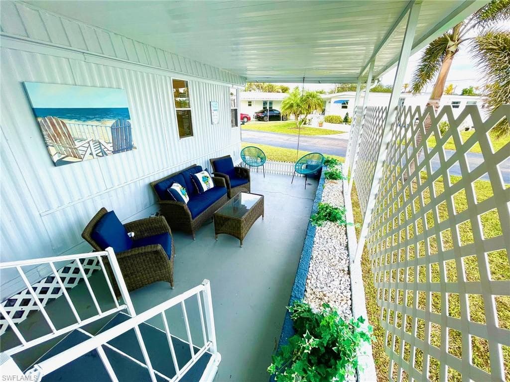 252 Daisy AVE, FORT MYERS FL 33908-15