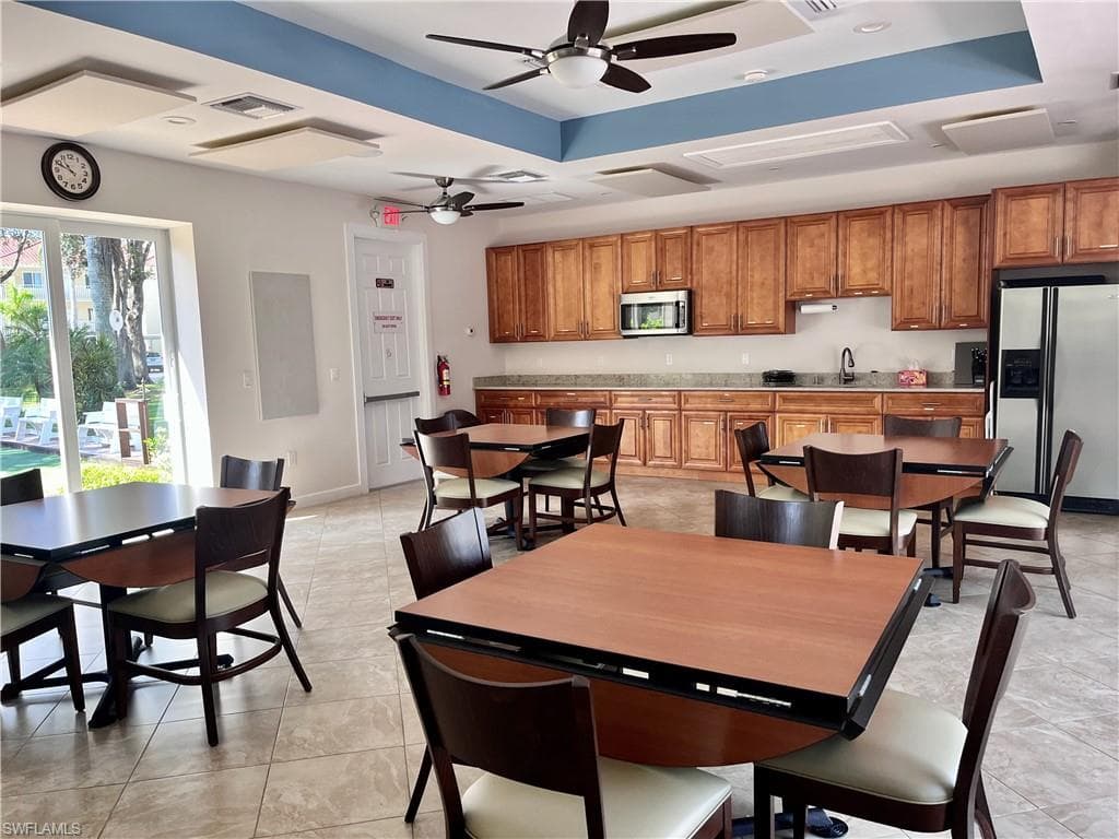 3685 Amberly CIR W # D305, NAPLES FL 34112-26