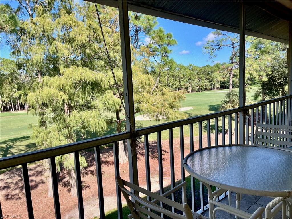 3685 Amberly CIR W # D305, NAPLES FL 34112-1