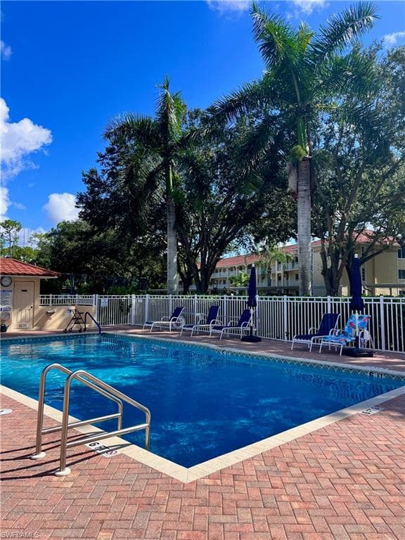 3685 Amberly CIR W # D305, NAPLES FL 34112-23