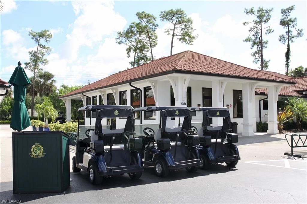 3685 Amberly CIR W # D305, NAPLES FL 34112-36