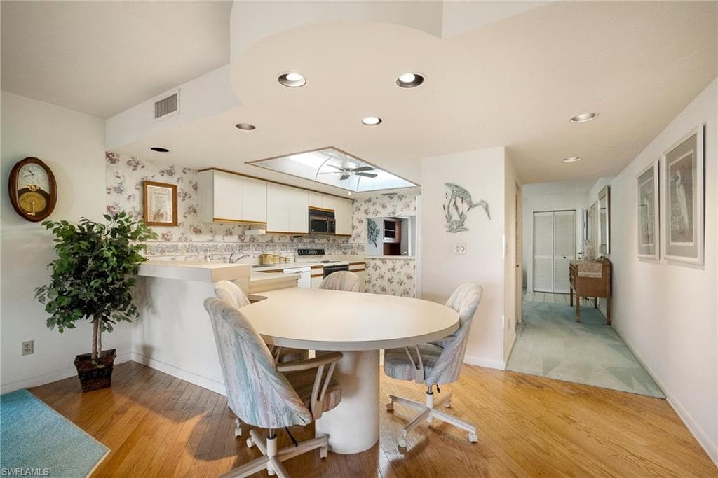 6979 Winkler RD # 325, FORT MYERS FL 33919-6