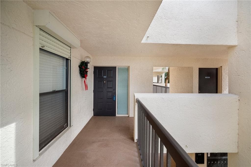 6979 Winkler RD # 325, FORT MYERS FL 33919-23
